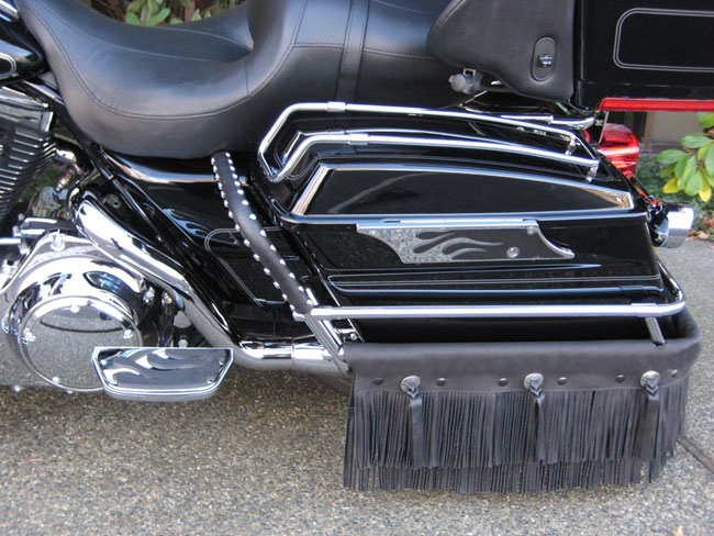Saddlebag guard rail fringe — no studs